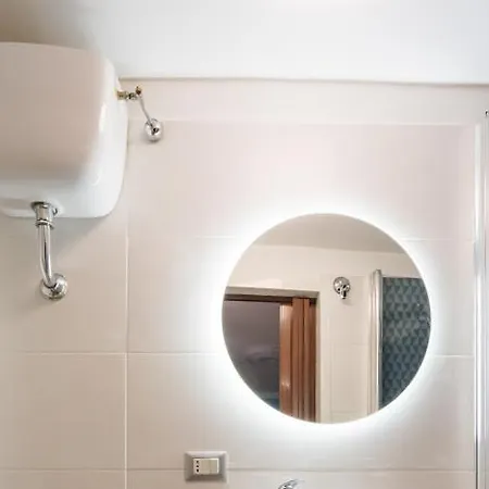 Cacia Maison نابولي